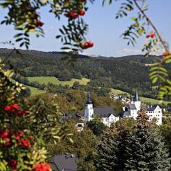 Idyllischer Altstadtblick mit Schloss und Kirche - die Perle des Erzgebirges bietet schöne Aussichten (Bild BUR Werbeagentur GmbH)