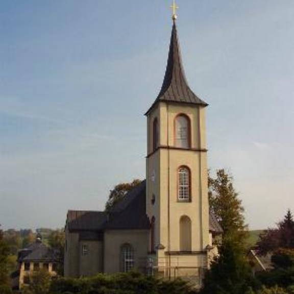 Blick auf die Kirche in Grünstädtel